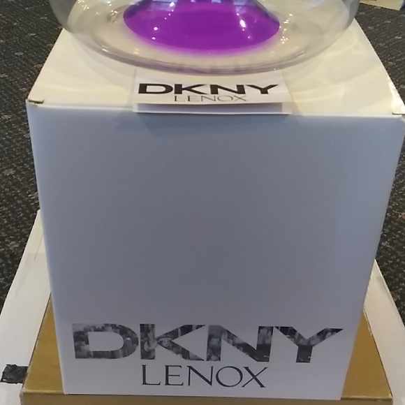 DKNY Decanter - Picture 2 of 7